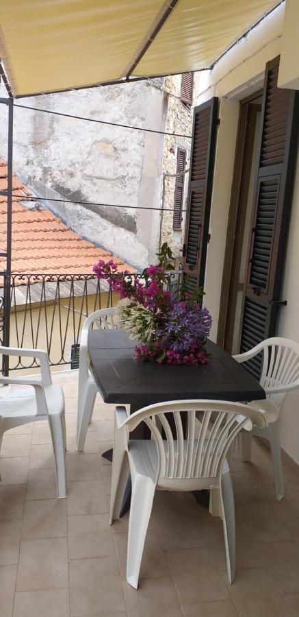 Countryhouse Traversa Du Furnu Imperia Exterior photo
