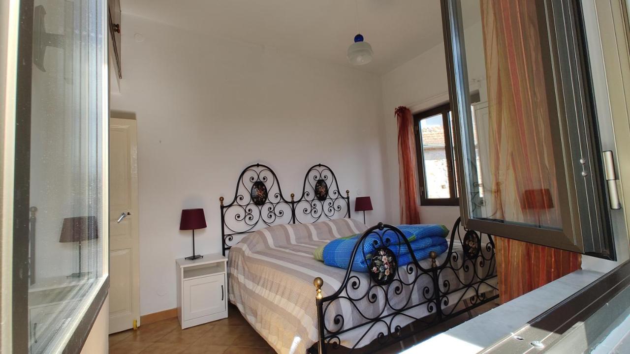 Countryhouse Traversa Du Furnu Imperia Exterior photo